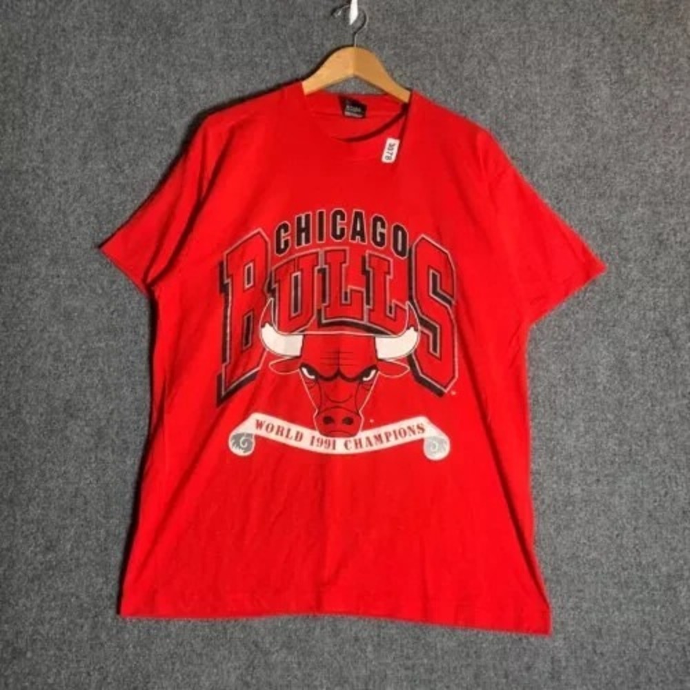 Vintage Chicago Bulls Champion Shirt Adult Size Extra Large Red Short Sleeve Men